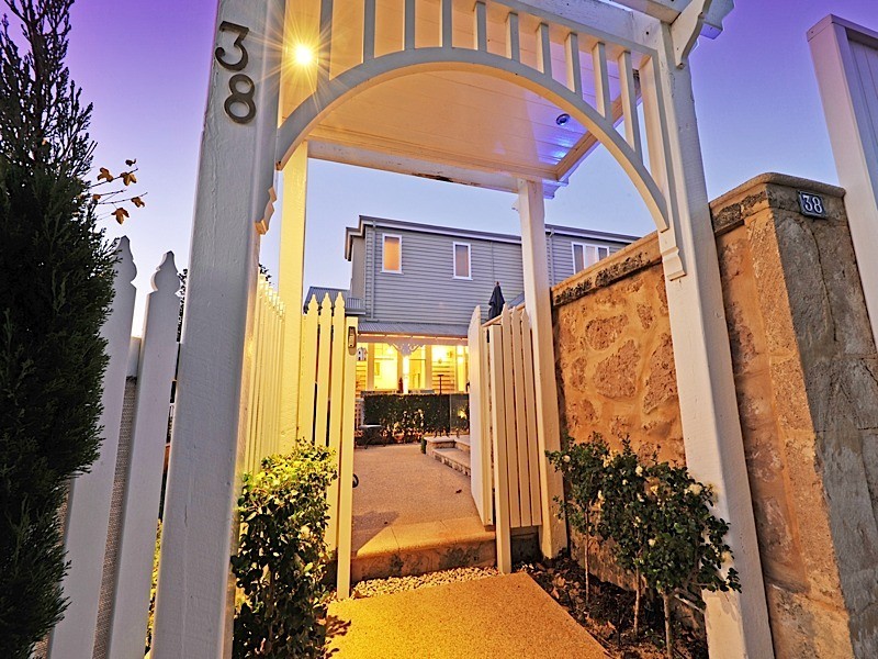 38 Broome Street, Cottesloe WA 6011