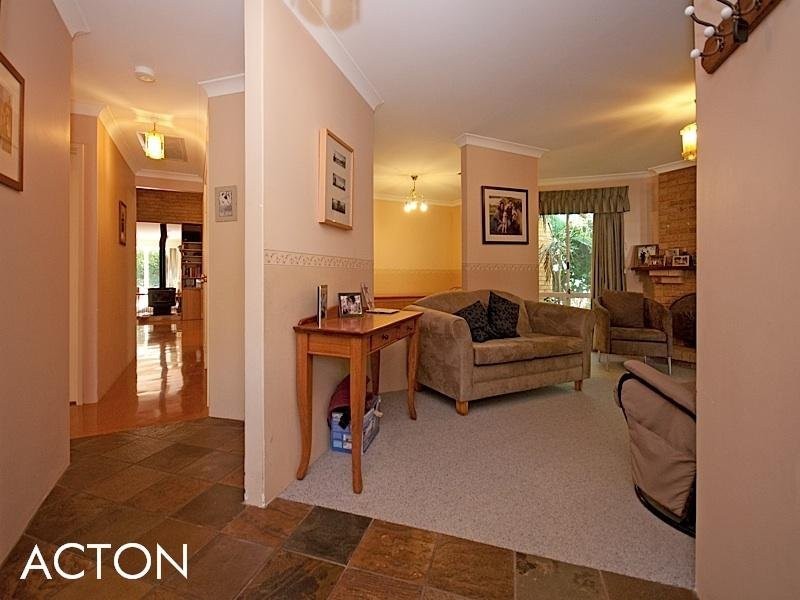 15 Minora Road, Dalkeith WA 6009