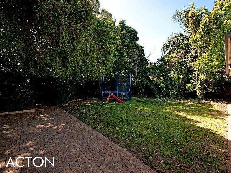 15 Minora Road, Dalkeith WA 6009