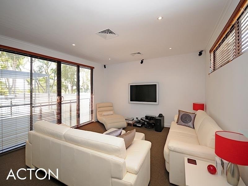 24 Lupin Hill Grove, Nedlands WA 6009