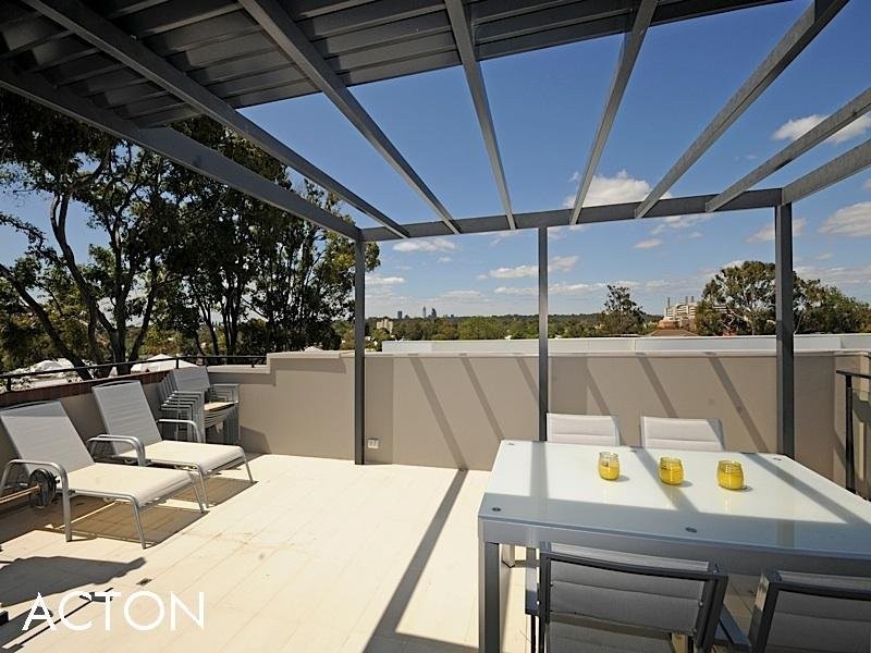 24 Lupin Hill Grove, Nedlands WA 6009