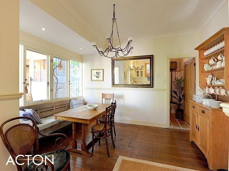 14 Barnfield Road, Claremont WA 6010