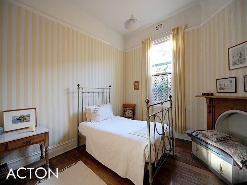 14 Barnfield Road, Claremont WA 6010