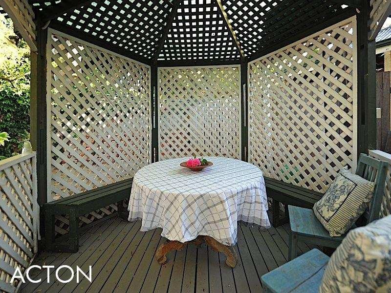 14 Barnfield Road, Claremont WA 6010