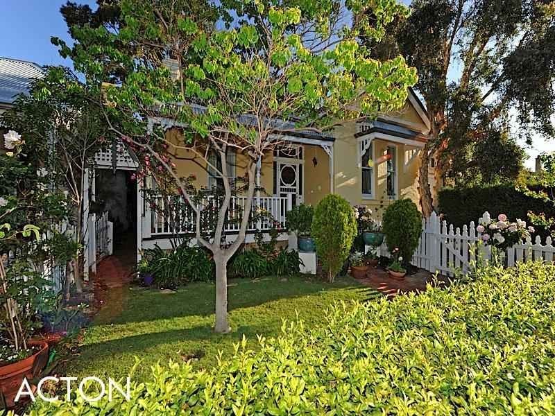 14 Barnfield Road, Claremont WA 6010