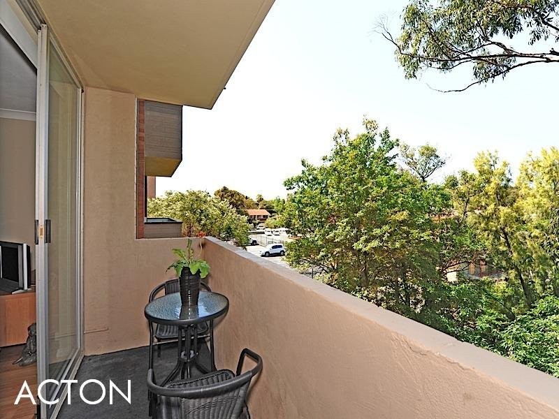 43/4 Dover Court, Mosman Park WA 6012