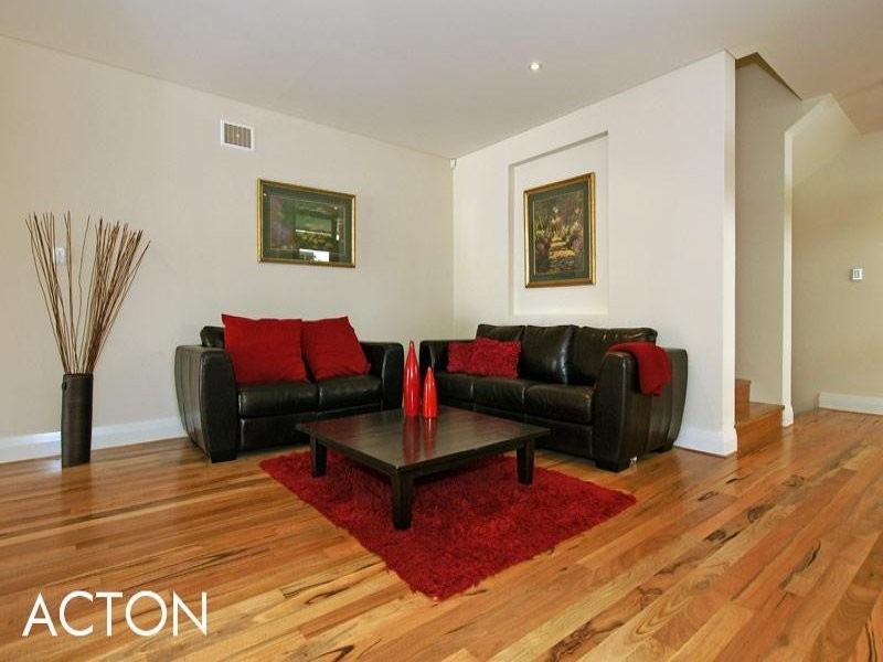 16 Reginald Street, Cottesloe WA 6011