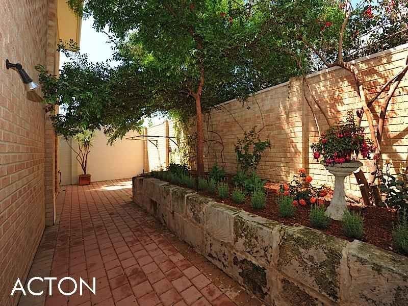 12A Salisbury Street, Cottesloe WA 6011