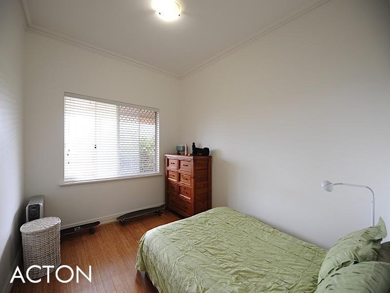 7 McKenna Glen, Mount Claremont WA 6010