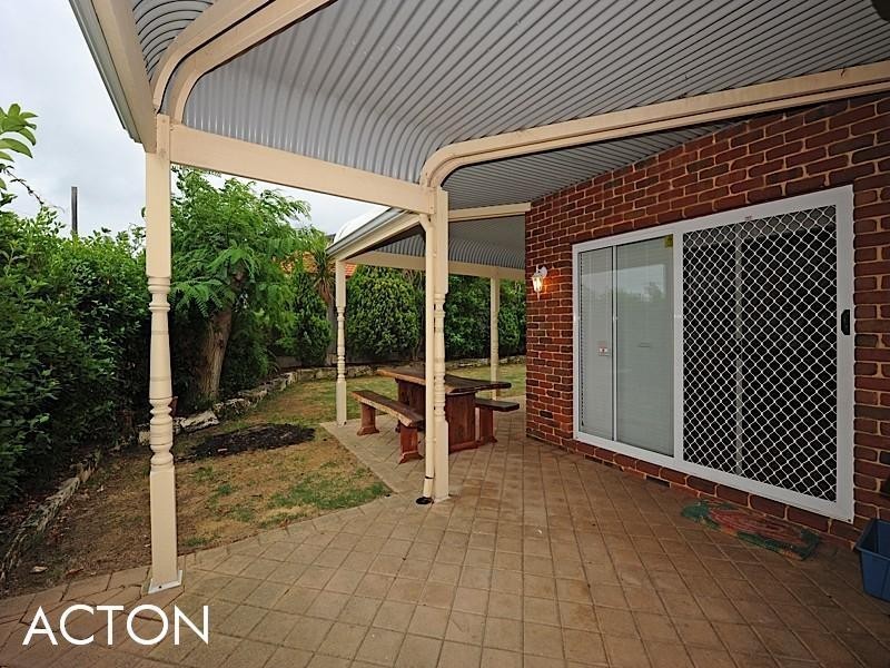 7 McKenna Glen, Mount Claremont WA 6010