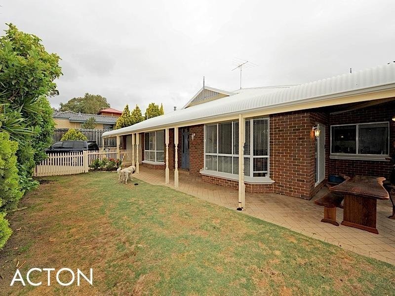 7 McKenna Glen, Mount Claremont WA 6010