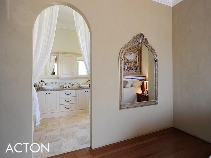 40 Saddington Crescent, Mosman Park WA 6012