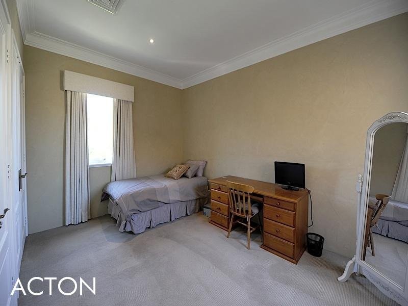 40 Saddington Crescent, Mosman Park WA 6012