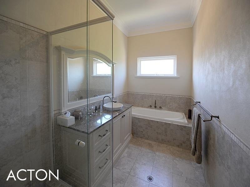 40 Saddington Crescent, Mosman Park WA 6012