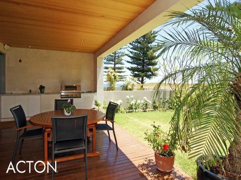 1/7 Pearse Street, Cottesloe WA 6011