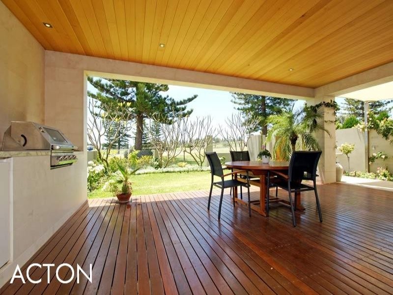 1/7 Pearse Street, Cottesloe WA 6011