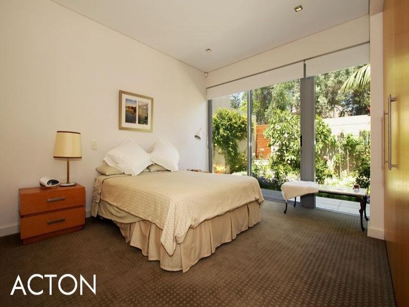 1/7 Pearse Street, Cottesloe WA 6011