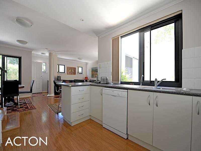 2/24 St Leonards Street, Mosman Park WA 6012