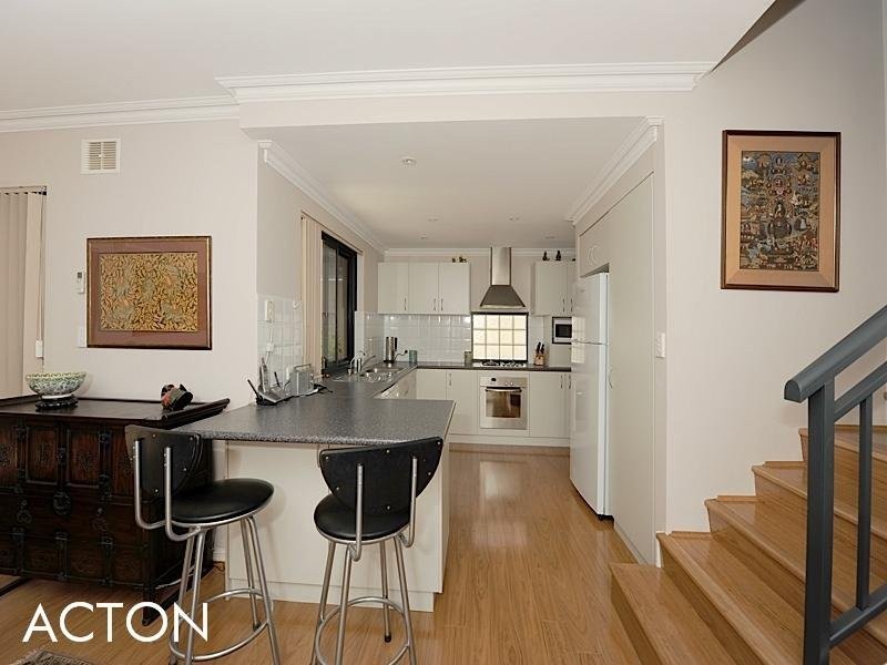 2/24 St Leonards Street, Mosman Park WA 6012