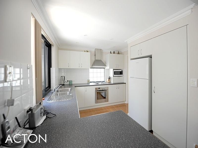 2/24 St Leonards Street, Mosman Park WA 6012