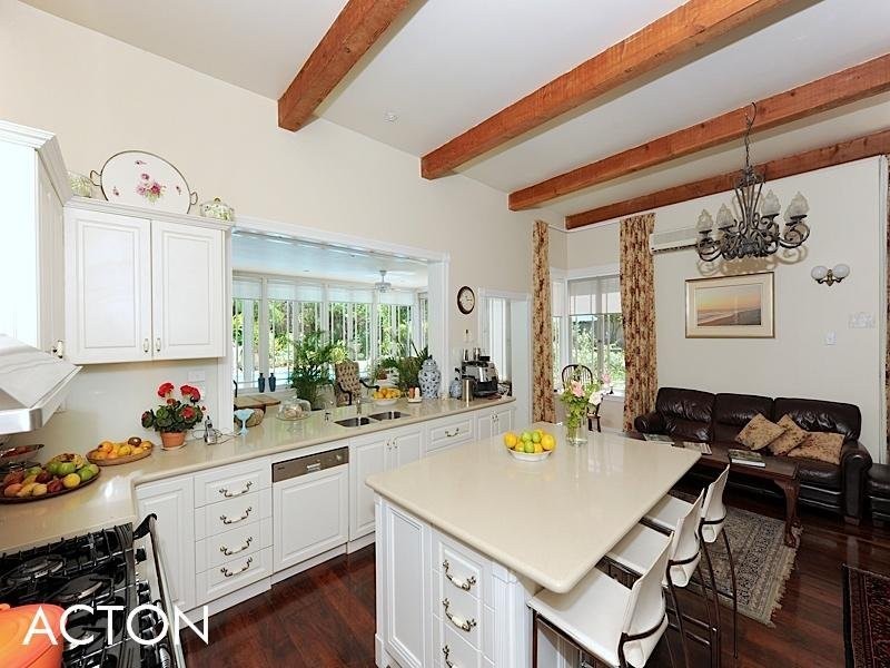 56 Harvest Road, North Fremantle WA 6159