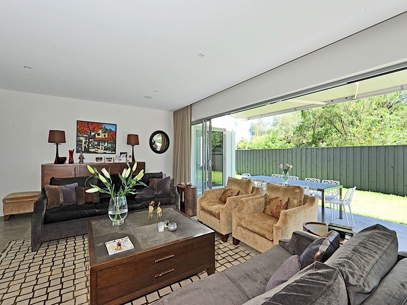 2 Nailsworth Street, Cottesloe WA 6011