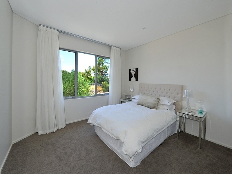 2 Nailsworth Street, Cottesloe WA 6011