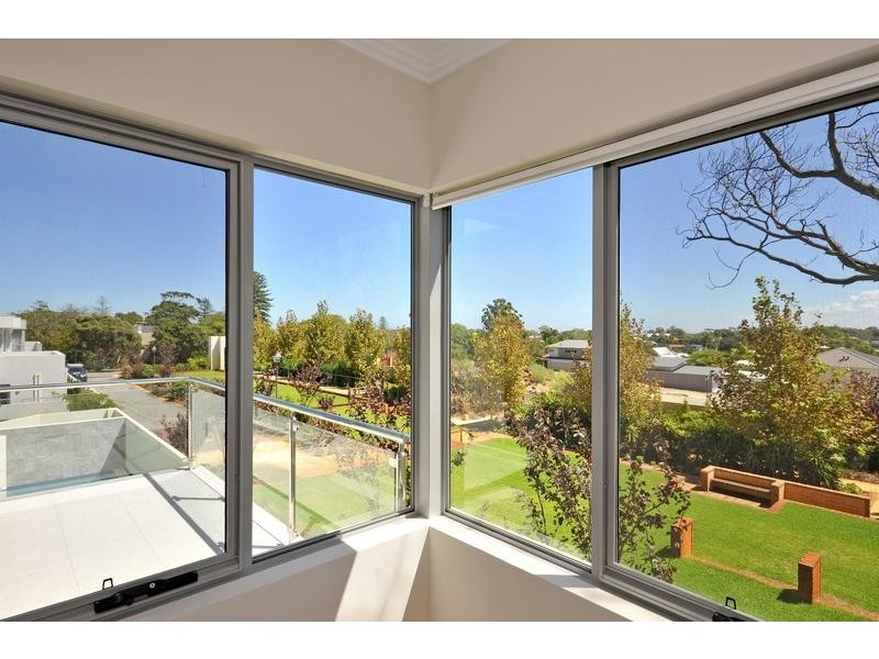 6A Devon Road, Swanbourne WA 6010