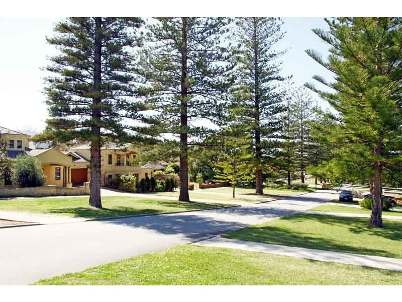 36 Pearse Street, Cottesloe WA 6011