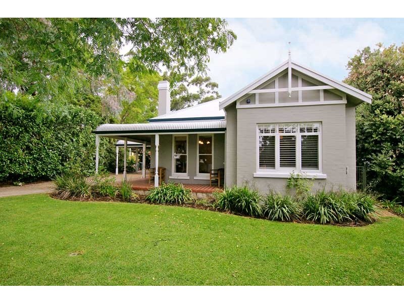 16 Wood Street, Swanbourne WA 6010