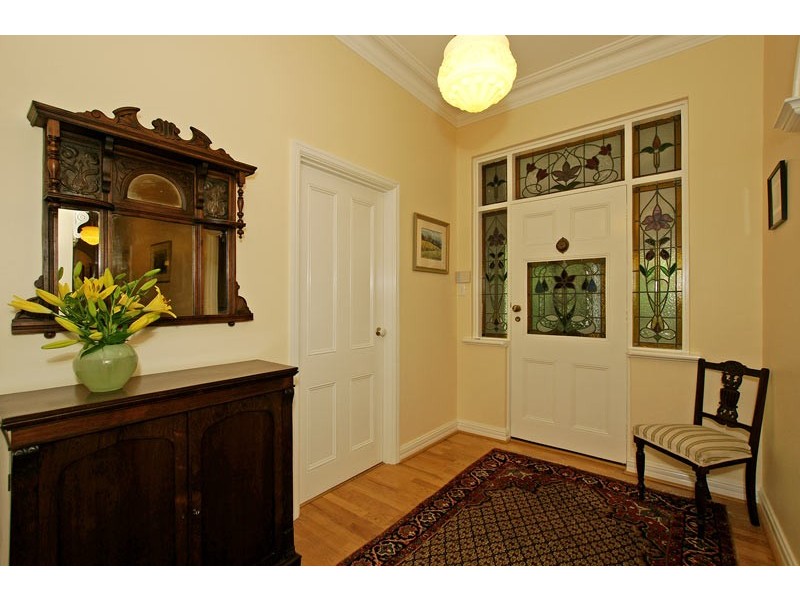 16 Wood Street, Swanbourne WA 6010