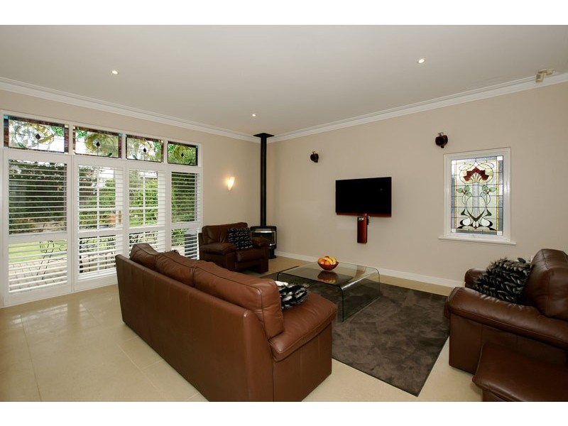 16 Wood Street, Swanbourne WA 6010