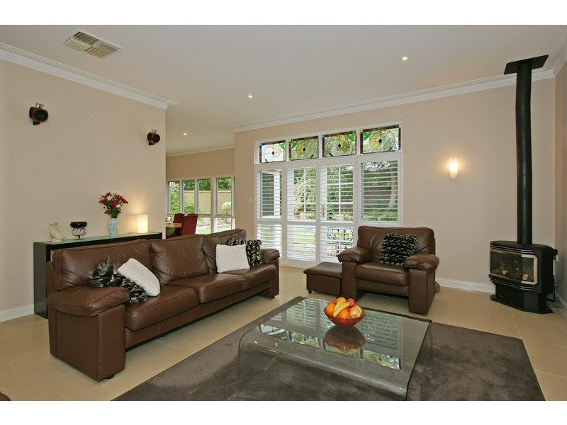 16 Wood Street, Swanbourne WA 6010