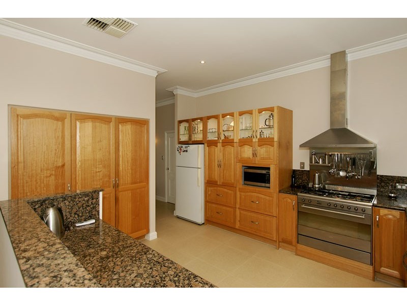 16 Wood Street, Swanbourne WA 6010