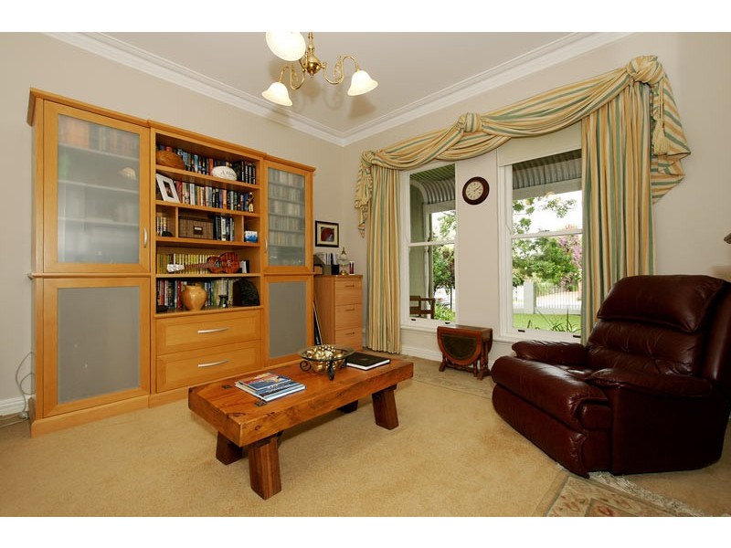 16 Wood Street, Swanbourne WA 6010