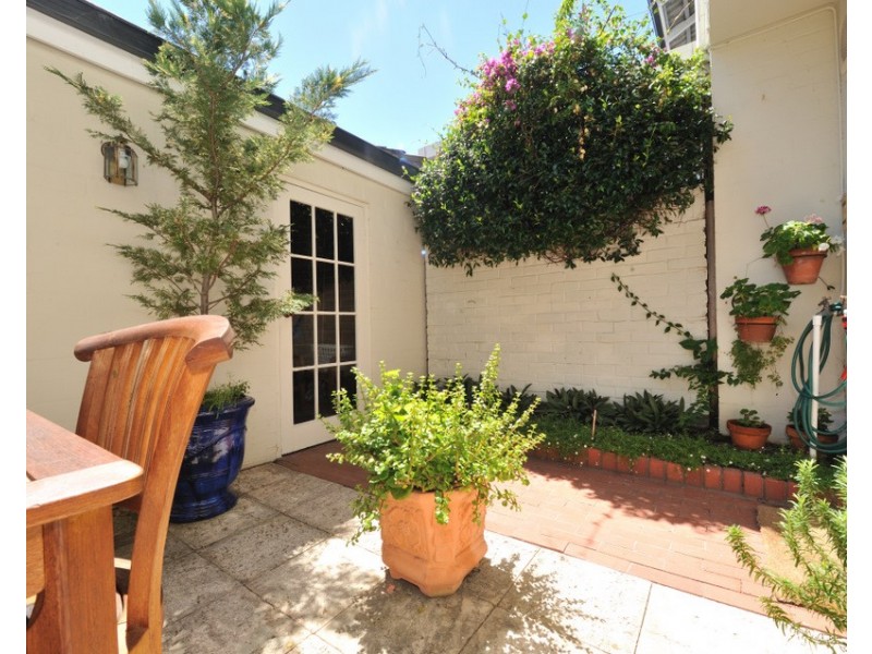 2/128 Forrest Street, Cottesloe WA 6011