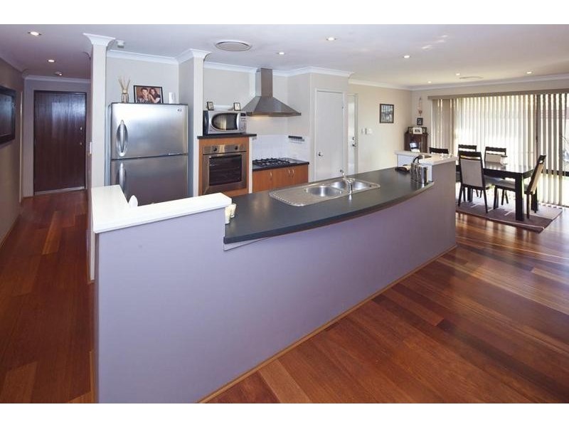 6 Levis Drive, Canning Vale WA 6155