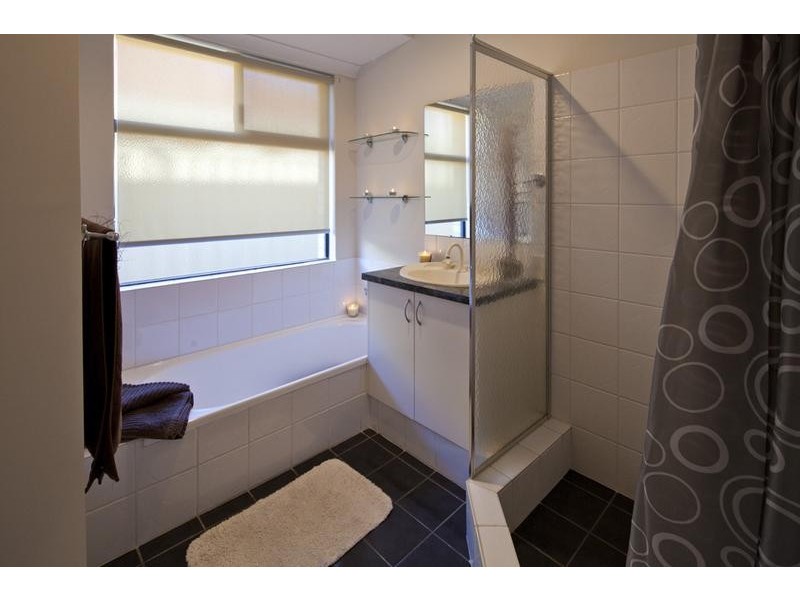 6 Levis Drive, Canning Vale WA 6155