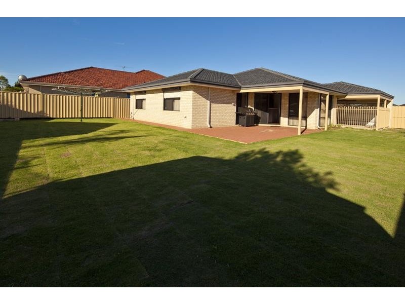 6 Levis Drive, Canning Vale WA 6155