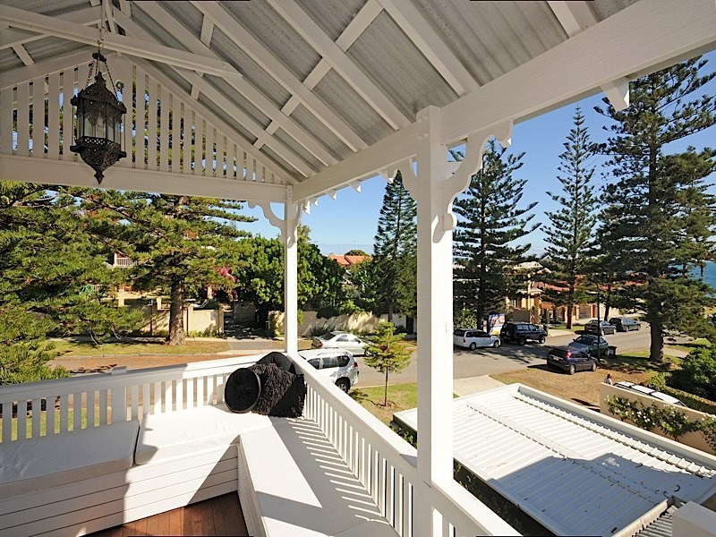 12 Deane Street, Cottesloe WA 6011