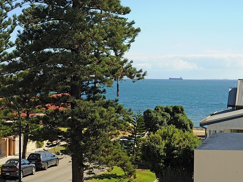 12 Deane Street, Cottesloe WA 6011