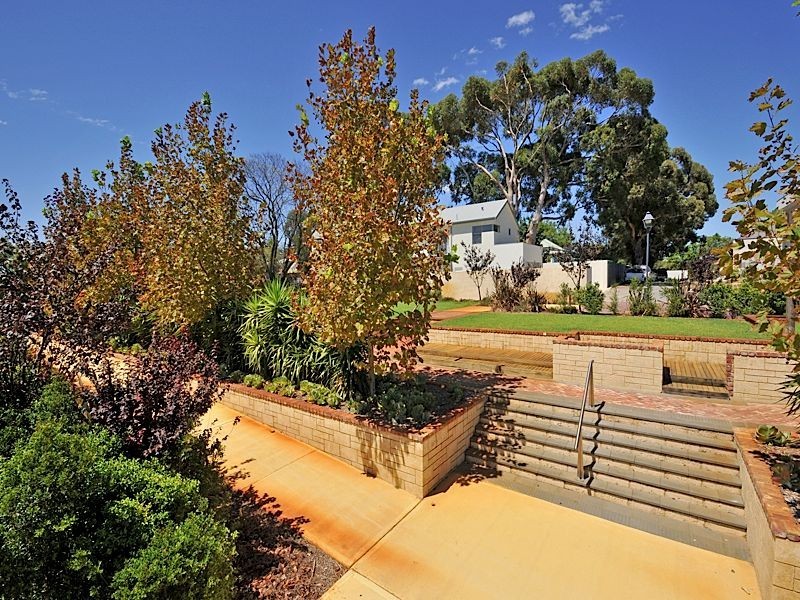 8a Devon Road, Swanbourne WA 6010