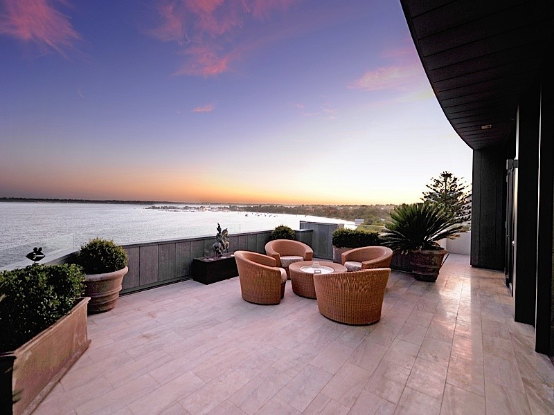 15/8 Mounts Bay Road, Crawley WA 6009