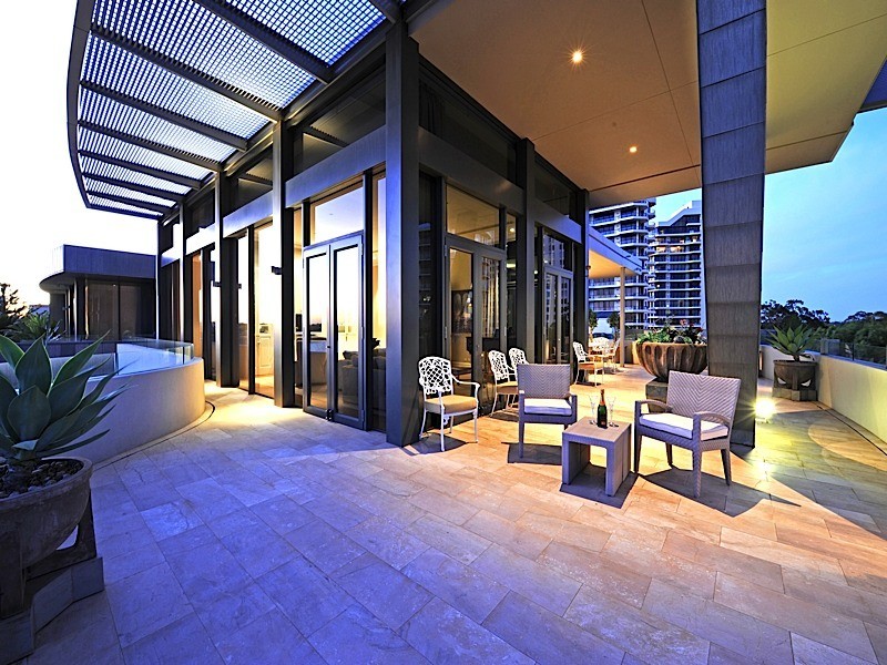 15/8 Mounts Bay Road, Crawley WA 6009