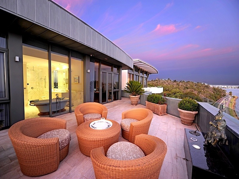 15/8 Mounts Bay Road, Crawley WA 6009