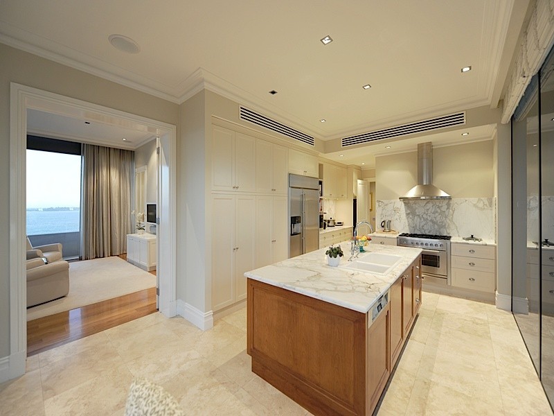 15/8 Mounts Bay Road, Crawley WA 6009