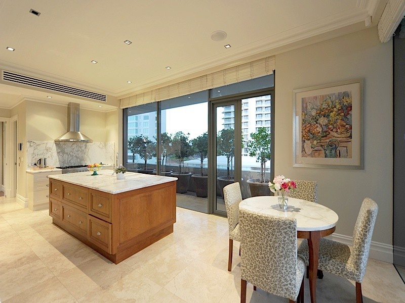 15/8 Mounts Bay Road, Crawley WA 6009