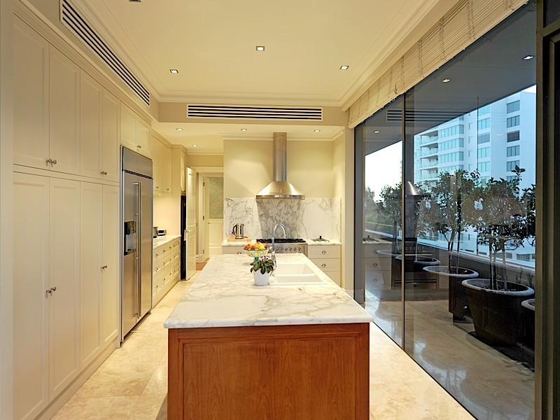 15/8 Mounts Bay Road, Crawley WA 6009