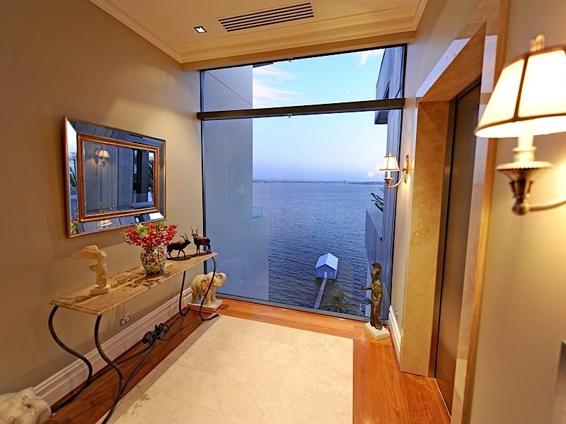 15/8 Mounts Bay Road, Crawley WA 6009