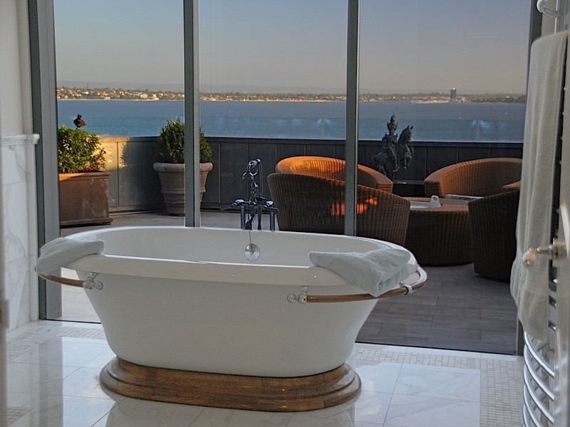 15/8 Mounts Bay Road, Crawley WA 6009